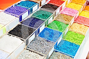 Colorful plastic granular polymer
