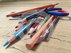 Colorpencils and scissors