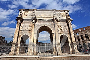 Colosseum and Arco de Costantino photo