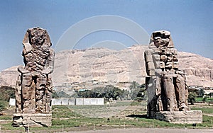 Colossi of memnon