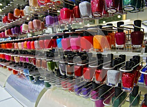 Colour of nail polish