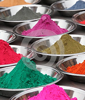 Coloured powders at market