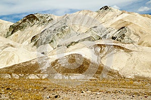 Colourfull mountains and desert