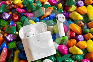 COLOURFULLY STONE WITH XIAOMI AIR 2 AIR PODS