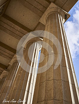 Columnas de la facultad de Derecho CABA photo