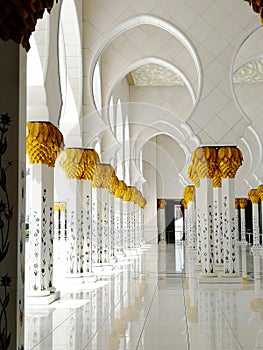 The columns of Abu Dhabi Sheikh Zayed Binsultan Nahyan Mosque