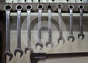 Combination wrenches were hung in an orderly manner.