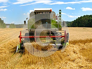 Combine harvester