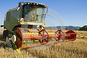 Combine harvester