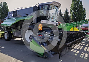 Combine harvester for agriculture