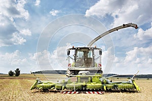 Combine harvester and thresher