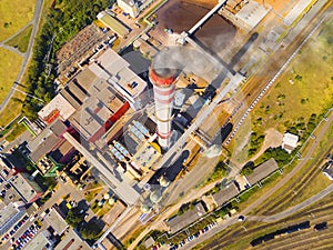 Combined heat and power plant with fuming chimney