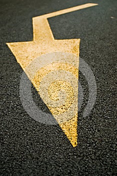 Come arrow in road