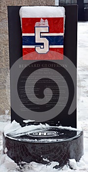 Commemorative plate 5 of Guy  `Pointu` Lapointe