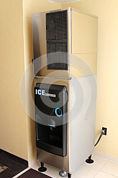 Ice Dispenser