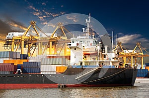 Commercial shipping port