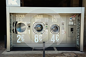 Commercial washing machines, Albufeira.
