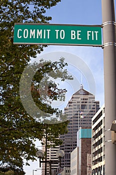 Commit to be Fit sign