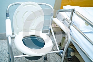 Commode chair or mobile toilet can moving in bedroom or everywhere for elderly old people or patient.