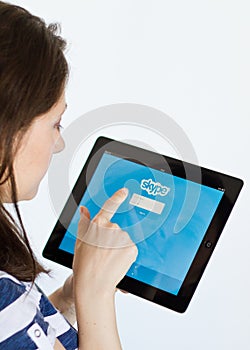 Communicate on Skype