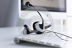 Communication support, call center and customer service help desk
