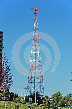Communications antenna