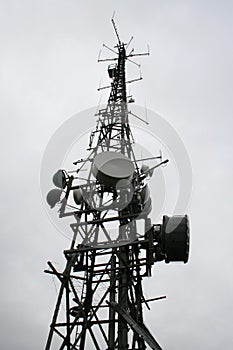 Communications mast