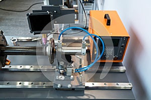 Compact welding head