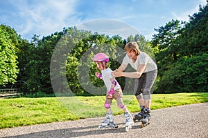 Complete beginner roller skating