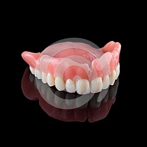 Complete maxillary denture