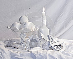 Completely white old masters still life photo