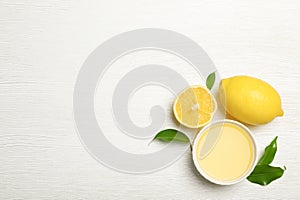 Composition with freshly squeezed lemon juice