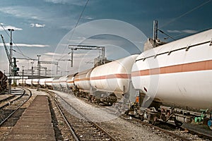 Composition with gas tanks
