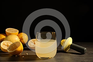 Composición taza fresco impreso limón jugo 