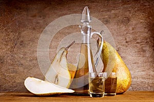 Composition with pear brandy