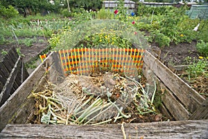 Compost bin