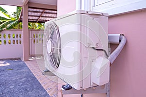 Compressor unit for wall type air conditioner