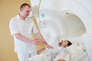 Computed tomography or MRI scanner test analysis