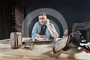 Computer engineer talk with client by phone