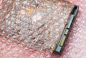 Computer equipment was wrapped with Air Bubble Sheet.