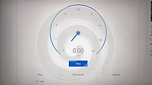 Computer internet speed test, shows in a monitor