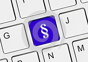 Computer keyboard with paragraph key