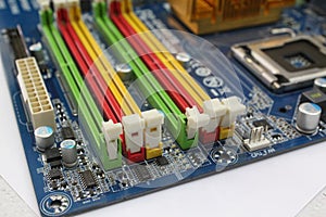 Computer mainboard memory ram socket