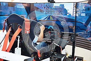 Computer racing simulator