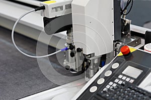 Computerized industrial digital cutting system