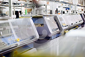 Computerized knitting machines