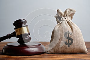 The concept of filing a lawsuit for inheritance photo