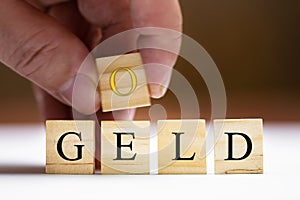Concept investment, gold trading gold to make money, geld means in german money photo