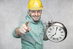 Concept of time in matters of construction, builder and clock