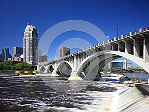 Concrete bridge over Mississippi